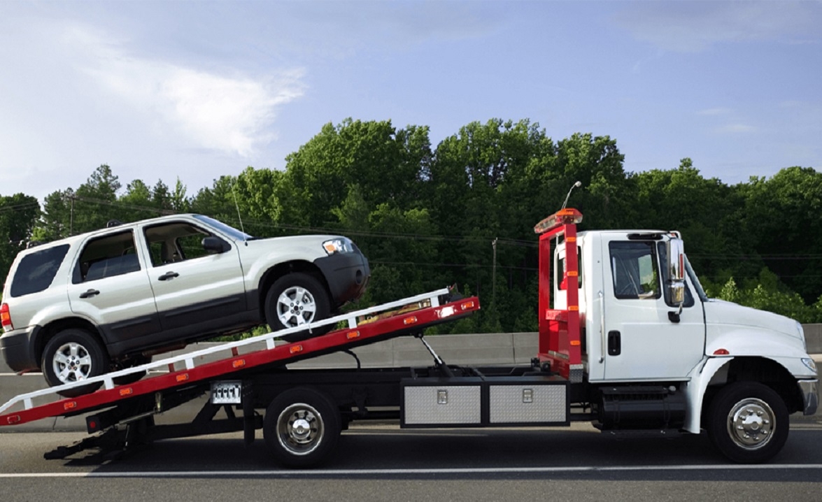 امداد خودرو یدک کش و جرثقیل شبانه روزی برادران در نیشابور 09055172945